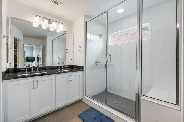 1128 Gunter ST F, Austin, TX 78702