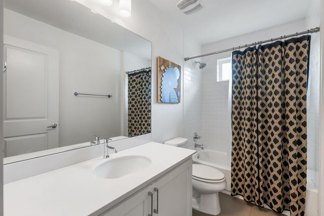 1128 Gunter ST F, Austin, TX 78702