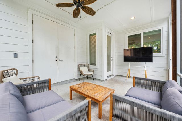 1128 Gunter ST F, Austin, TX 78702
