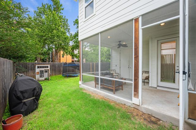 1128 Gunter ST F, Austin, TX 78702