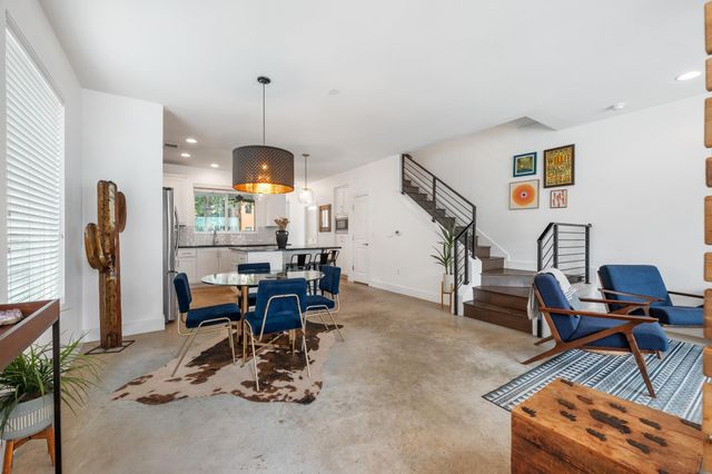 1128 Gunter ST F, Austin, TX 78702