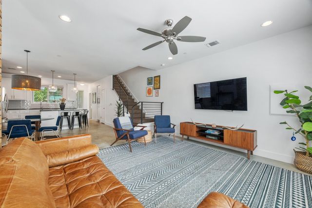 1128 Gunter ST F, Austin, TX 78702