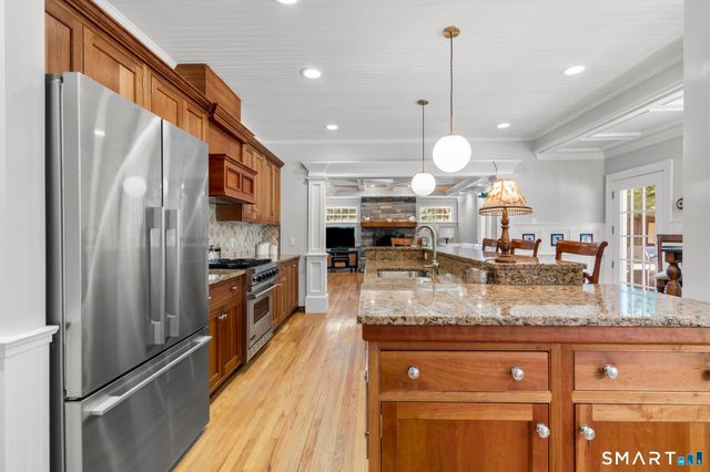 83 Kings Highway, North Haven, CT 06473