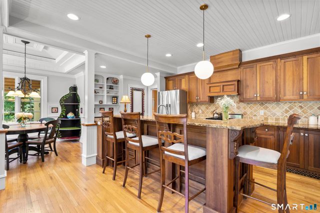 83 Kings Highway, North Haven, CT 06473