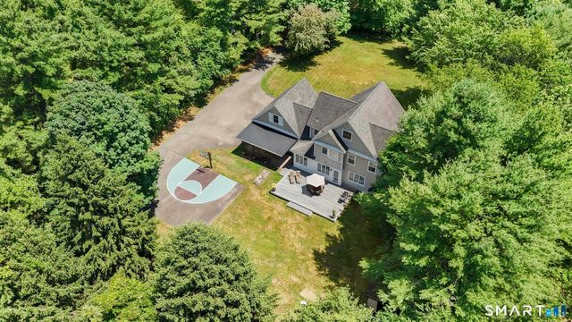 83 Kings Highway, North Haven, CT 06473