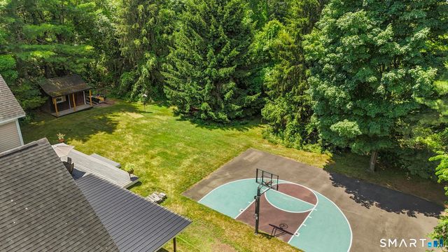 83 Kings Highway, North Haven, CT 06473