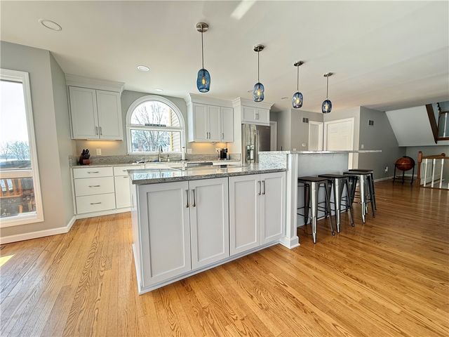 868 Latonka Dr, Mercer, PA 16137