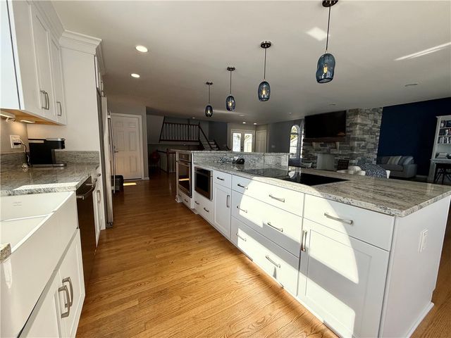 868 Latonka Dr, Mercer, PA 16137