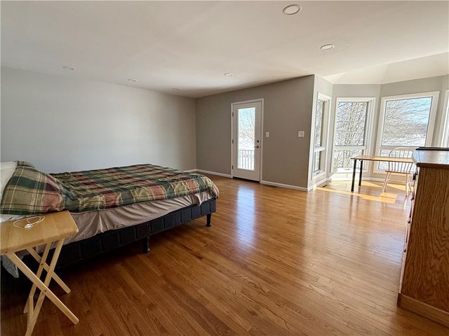 868 Latonka Dr, Mercer, PA 16137