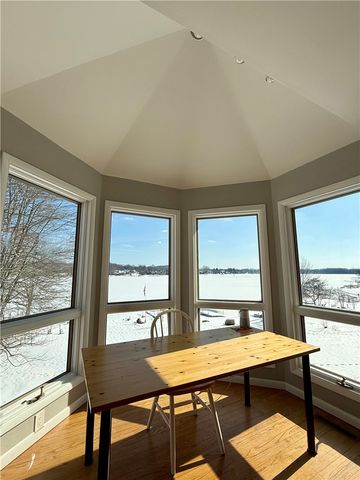 868 Latonka Dr, Mercer, PA 16137