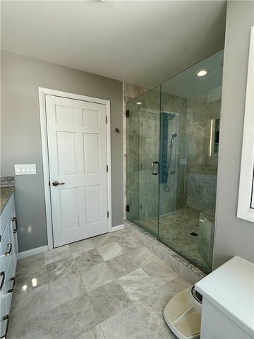 868 Latonka Dr, Mercer, PA 16137