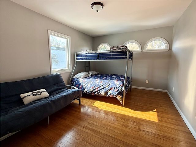 868 Latonka Dr, Mercer, PA 16137