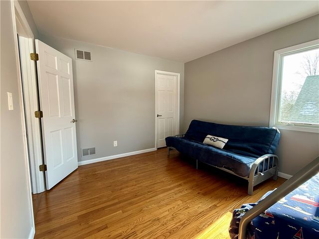 868 Latonka Dr, Mercer, PA 16137