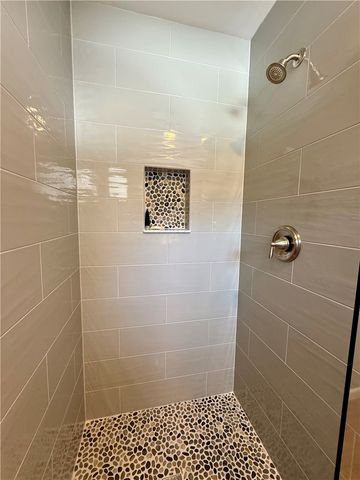 868 Latonka Dr, Mercer, PA 16137