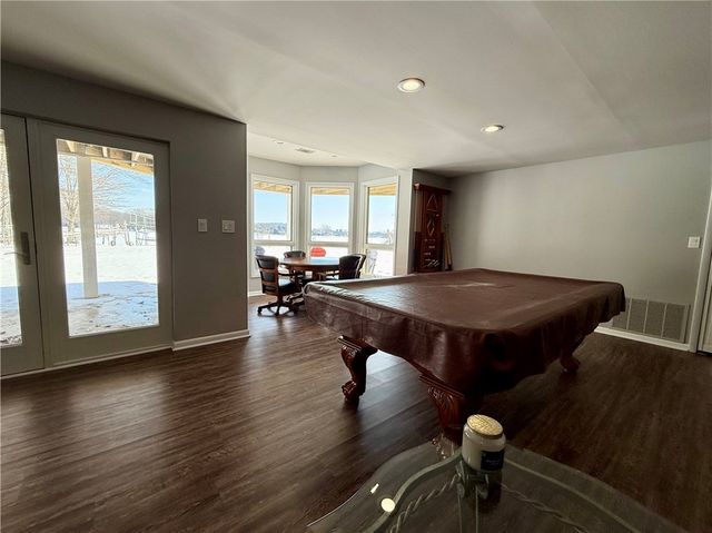 868 Latonka Dr, Mercer, PA 16137