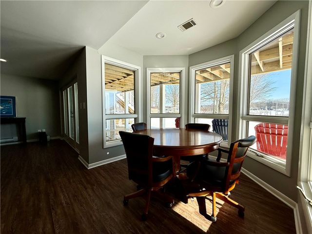 868 Latonka Dr, Mercer, PA 16137