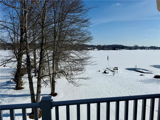 868 Latonka Dr, Mercer, PA 16137