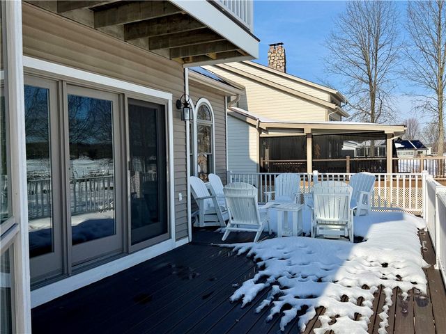 868 Latonka Dr, Mercer, PA 16137