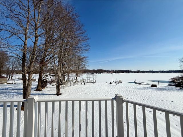 868 Latonka Dr, Mercer, PA 16137