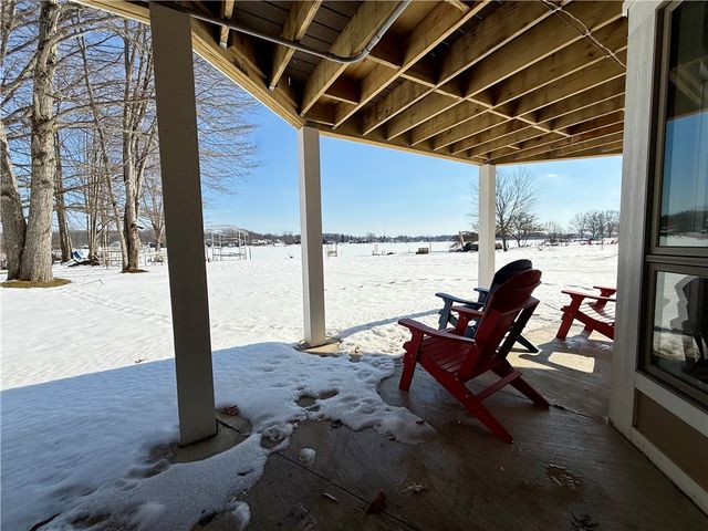 868 Latonka Dr, Mercer, PA 16137