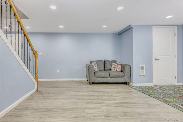 1 Hillside Avenue, Monsey, NY 10952