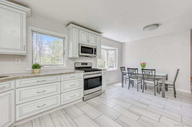 1 Hillside Avenue, Monsey, NY 10952