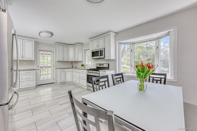 1 Hillside Avenue, Monsey, NY 10952