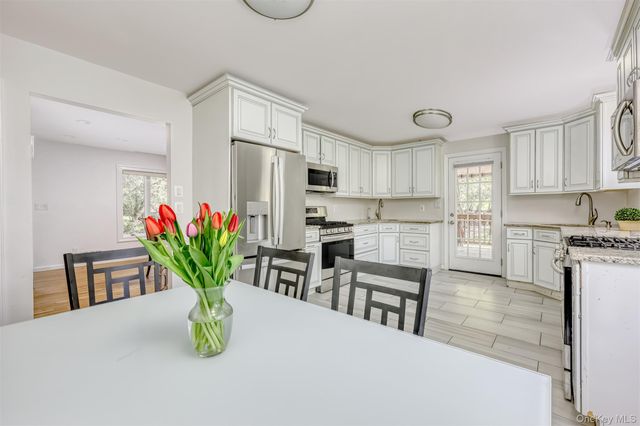 1 Hillside Avenue, Monsey, NY 10952