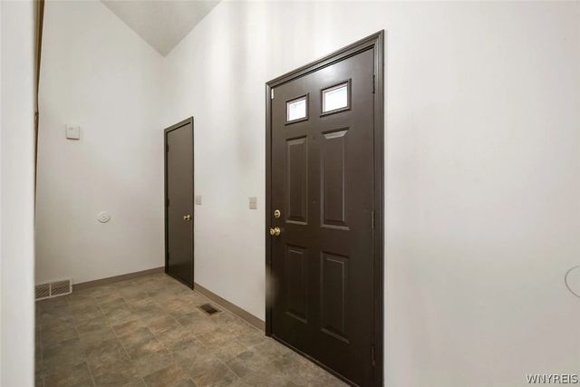 383 South Ellicott Creek, Amherst, NY 14228