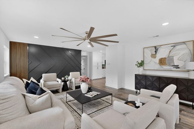 150 S Woodland Trail, Double Oak, TX 75077