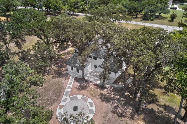 150 S Woodland Trail, Double Oak, TX 75077