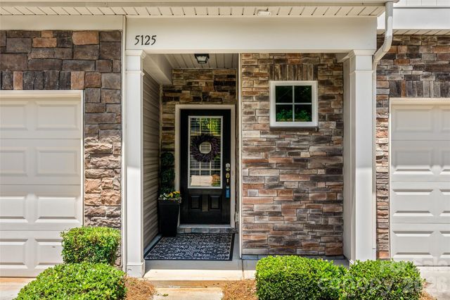 5125 Mount Clare Lane, Charlotte, NC 28210