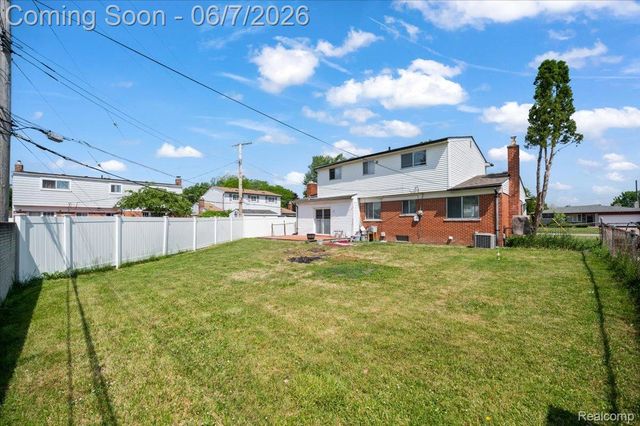 3528 Byrd Drive, Sterling Heights, MI 48310