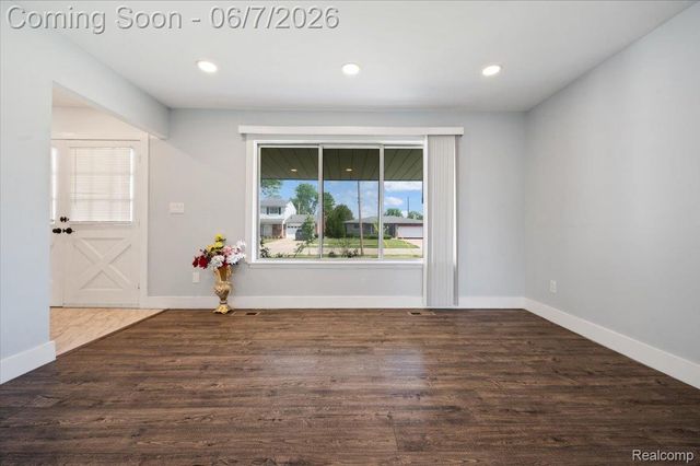 3528 Byrd Drive, Sterling Heights, MI 48310