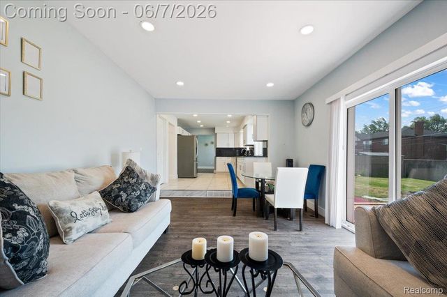 3528 Byrd Drive, Sterling Heights, MI 48310
