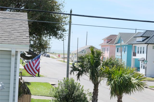 2310 33rd Street, Galveston, TX 77550