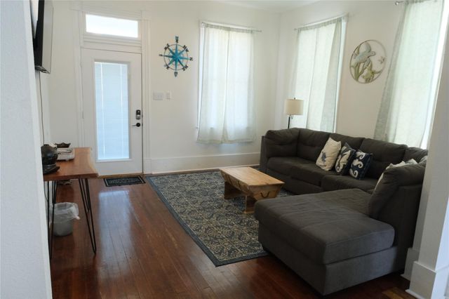 2310 33rd Street, Galveston, TX 77550