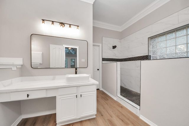 1410 Long View Drive, Pearland, TX 77581