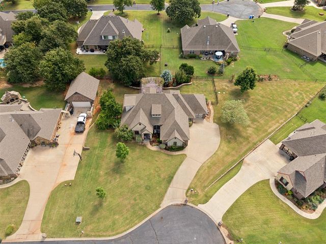 1620 Castellina Court, Edmond, OK 73034