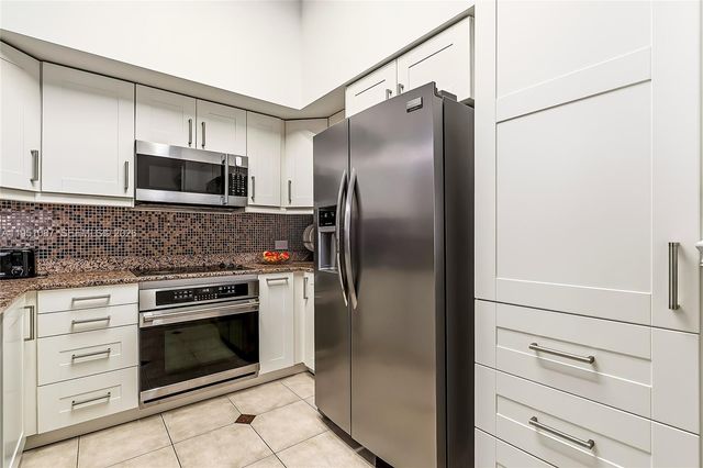 2080 S Ocean Dr 103, Hallandale Beach, FL 33009