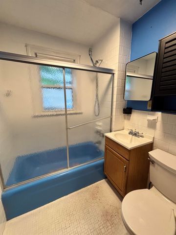 13 2nd Street, Kingston, NH 03848
