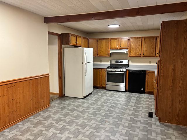 13 2nd Street, Kingston, NH 03848