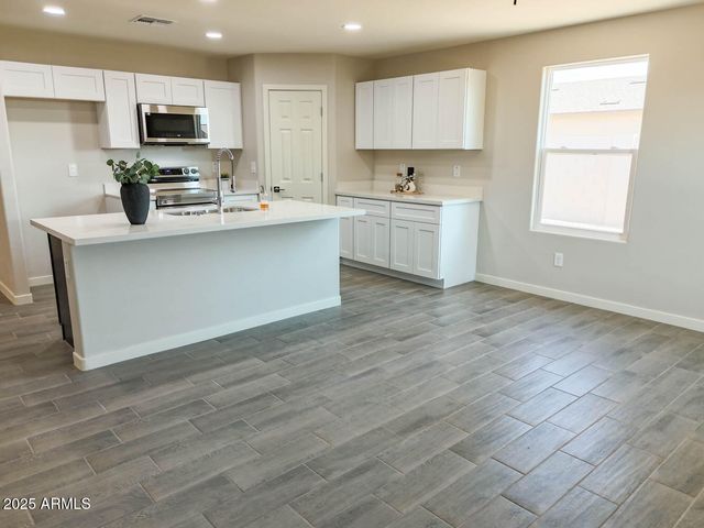 15438 S OVERFIELD Road, Arizona City, AZ 85123