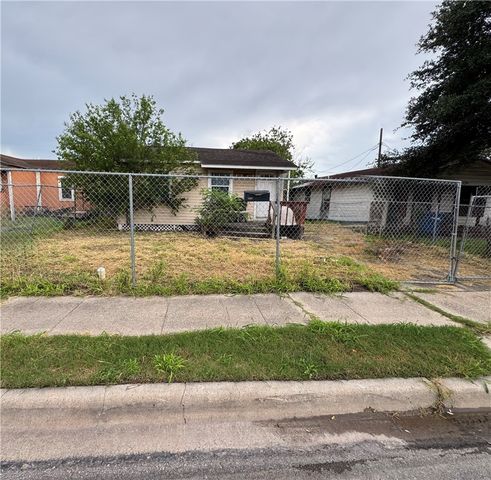 2925 Greenwood Dr, Corpus Christi, TX 78405