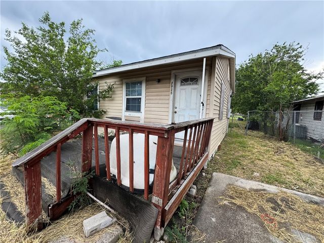 2925 Greenwood Dr, Corpus Christi, TX 78405