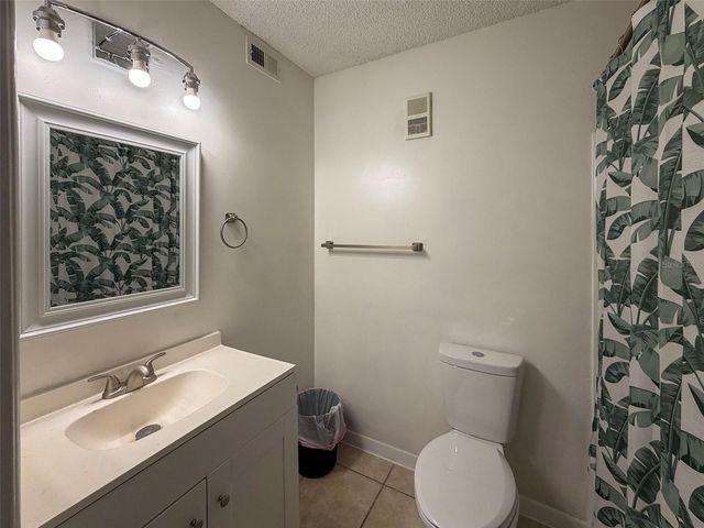 3921 SW 34TH STREET 301, Gainesville, FL 32608
