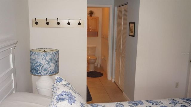 4606 WEYBRIDGE 26, Sarasota, FL 34235
