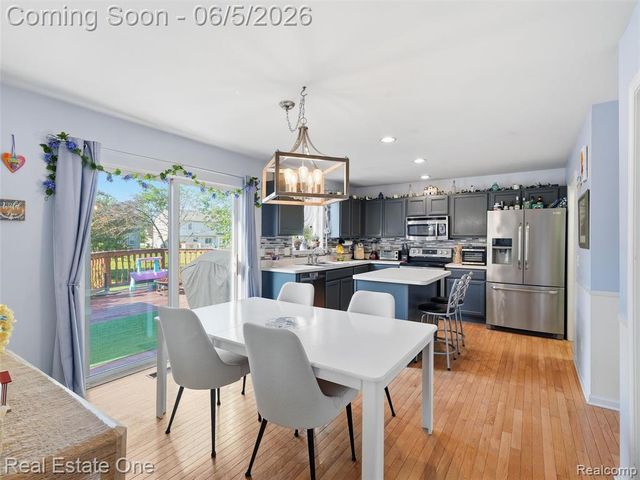 7794 Paint Creek Drive, Ypsilanti, MI 48197