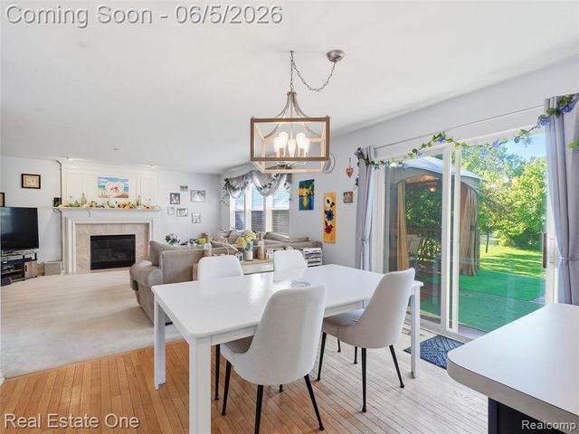 7794 Paint Creek Drive, Ypsilanti, MI 48197