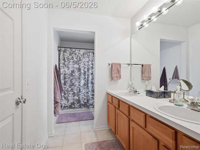 7794 Paint Creek Drive, Ypsilanti, MI 48197